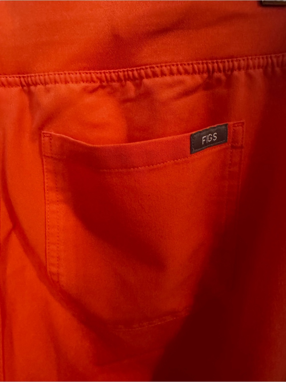 Figs Women’s Scrubs Set, coral Medium - Picture 6 of 7